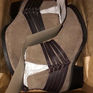 Diba Skyler Brown Suede Leather Ankle Booties sz 6